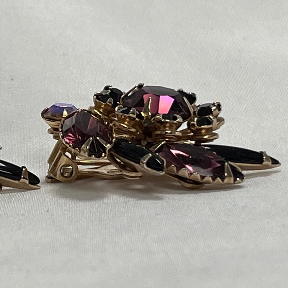 Vintage, Double Flower Set,Domed Lg.,Purple/Pink Brooch/Earrings. - Picture 4 of 7